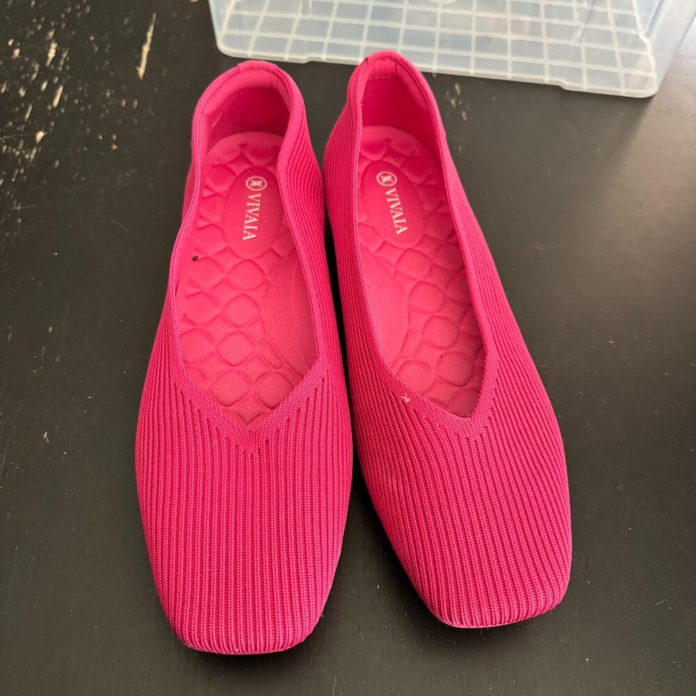 Vivaia - Lightweight Square-Toe V Cut Flats - Pink - 10